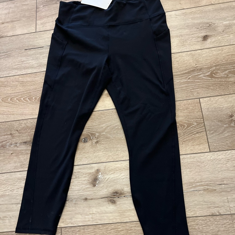New with tags Fabletics Oasis High Wasted Black XL with pockets